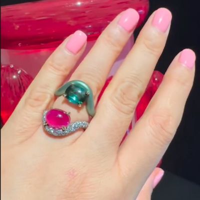 0.8Carats Oval Cut Zircon Engagement Ring