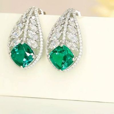 New Cushion Cut Emerald with Simulated Zircon Zirconia Elegant Earrings 