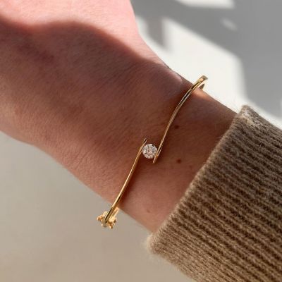 0.33ct Round Cut White Sapphire Yellow Gold Minimalist Bangle