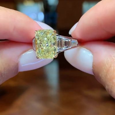 5ct Emerald Cut Yellow Sapphire With Geometric Trapeze Side Zircon Two Tone Engagement Ring