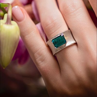 3ct cushion cut emerald handmade sterling silver ring