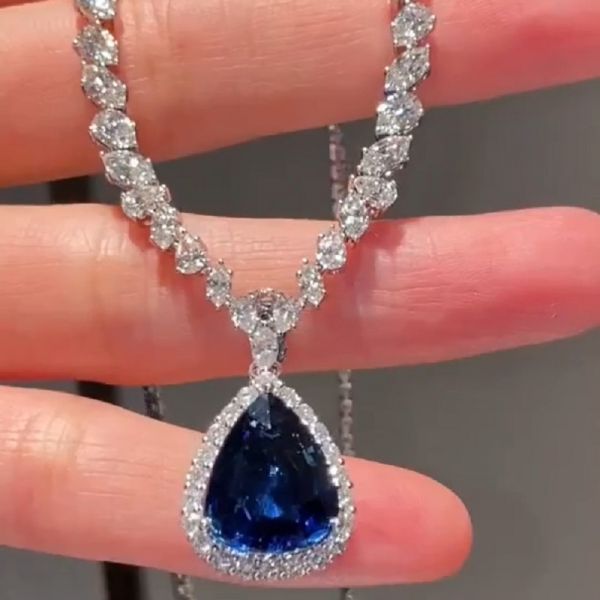 9.0 Carat Royal Blue Sapphire And Zircon Necklace 