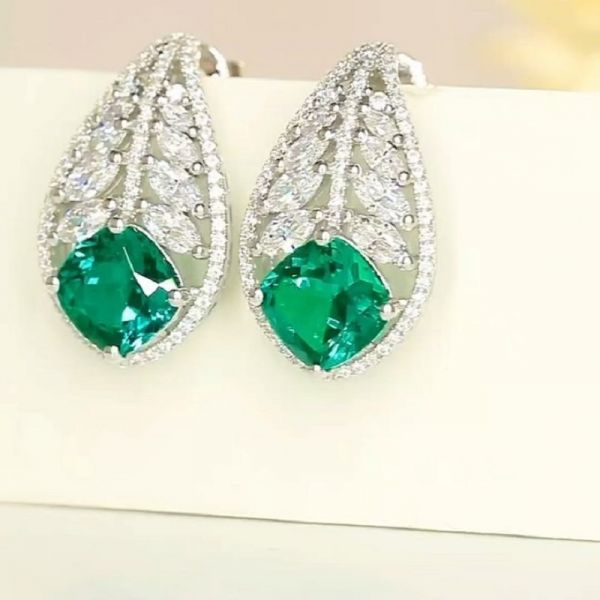 New Cushion Cut Emerald with Simulated Zircon Zirconia Elegant Earrings 