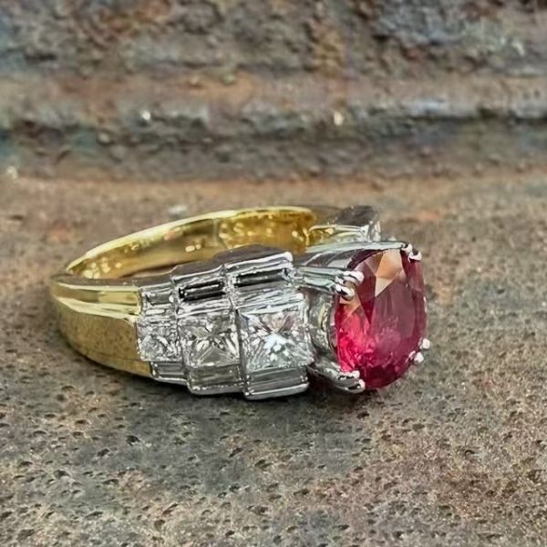 2.74ctw No Heat Ruby & Zircon Graduated Sides Ring