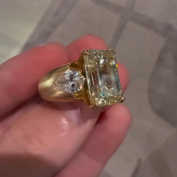 4ct emerald cut sterling silver plated with yellow gold handmade luxury ring