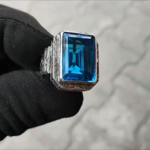 8ct emerald-cut sapphire handmade sterling silver ring