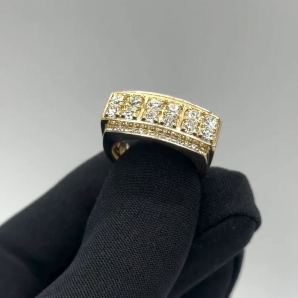 0.6ct round-cut sterling silver plated with yellow gold handmade ring